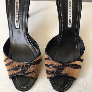 MANOLO BLAHNIK Tiger Stingray High Heel Slide 39